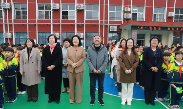 固镇县任桥镇车站小学阅读区