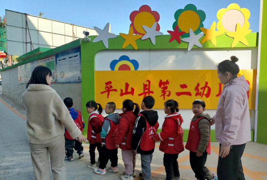 安丘市临浯镇芝畔村幼儿园阅读区