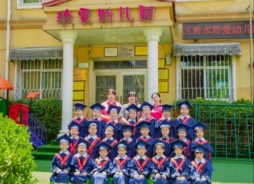 三台县秋林镇龙江桥村幼儿园阅读区