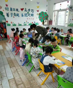 三台县观桥镇中心小学幼儿园阅读区