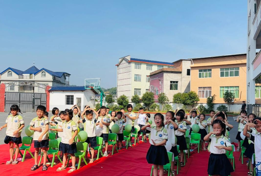 鹤山市址山镇禾南小超人幼儿园阅读区