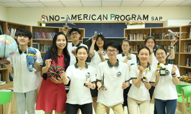 哈尔滨市万邦中学校阅读区