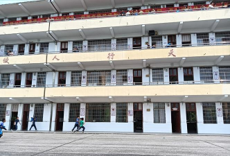 石笋中学阅读区