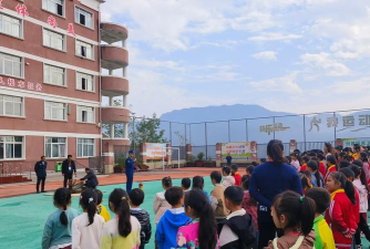 什邡市元石镇中心幼儿园阅读区