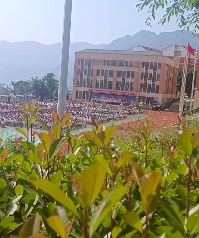 陇川县景罕中学阅读区