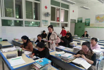 西昌市裕隆初级中学阅读区