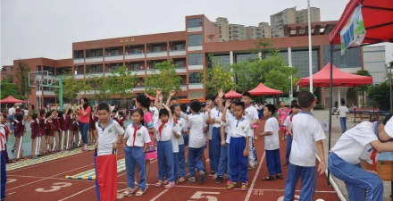 道滘镇中心小学阅读区