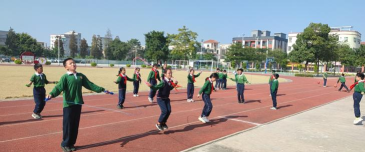 小榄镇绩东二小学阅读区