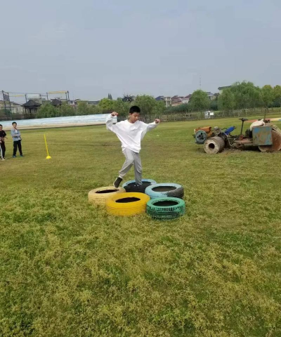 梅子中心小学阅读区