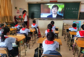 小榄镇联丰小学阅读区