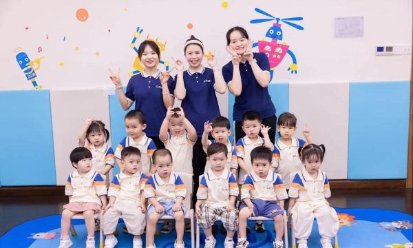 精河县托托乡幼儿园阅读区