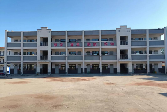 凤翔县郭店镇郭店中学阅读区