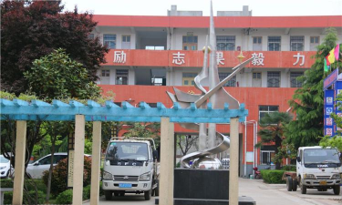 凤翔县城关镇纸坊中学阅读区