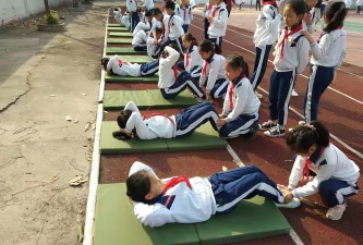 庵埠镇冠英小学阅读区