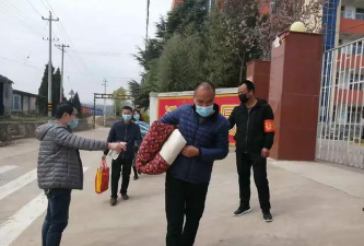 陇县牙科乡中学阅读区