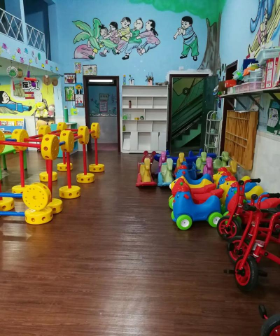 广州市番禺区市桥街小博士幼儿园阅读区