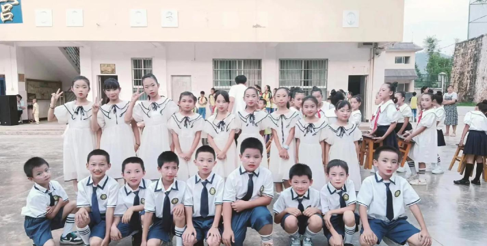 禄丰县仁兴镇中心小学