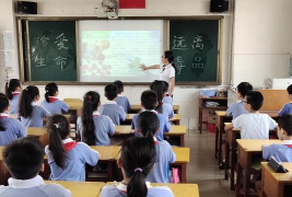东莞市东坑丽晶小学