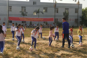 归湖镇狮峰小学