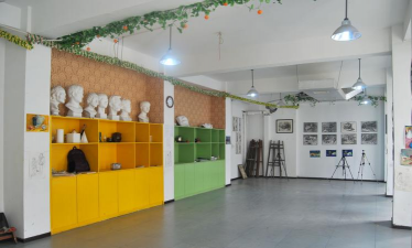 罗平画笔艺术培训学校有限公司