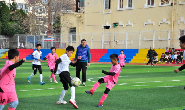 新兴县天堂镇内东小学