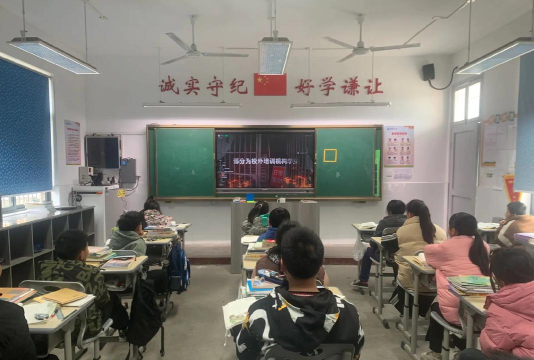 三台县新鲁镇龙桥中心小学
