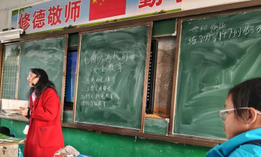 蒲城县洛滨镇蔡邓初级中学