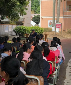 江门市双水镇塔岭小学阅读区