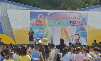 柳州市雀儿山路第二小学阅读区