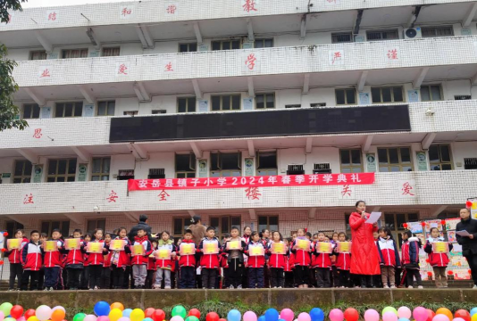 苍梧县龙圩镇希望小学阅读区