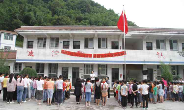 长宁县井江乡中心校