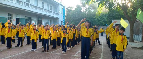 东方市岛西小学