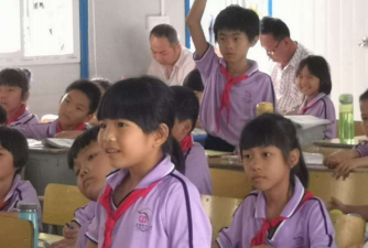 光坡中心小学阅读区