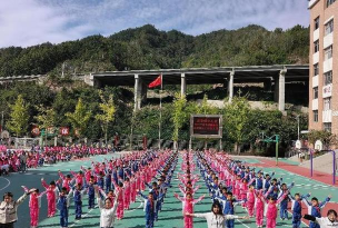 宣汉县新华镇河坝中心校马田村小学阅读区