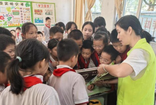 江门市新会区司前镇昆仑幼儿园阅读区