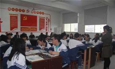 大竹县庙坝镇中心小学阅读区