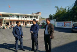 石南镇东龙小学