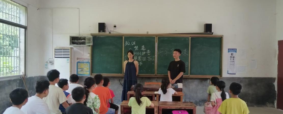 来宾市兴宾区大湾乡中心小学