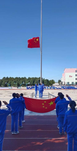 杨梅镇和平初级中学