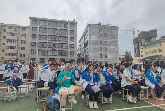 刘千河中学阅读区