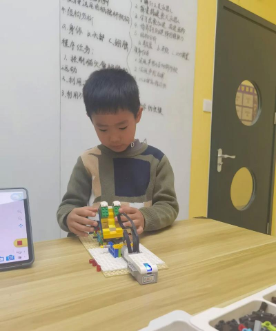 洛阳瞳码编程创客科技培训有限公司