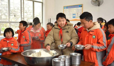 平模小学阅读区