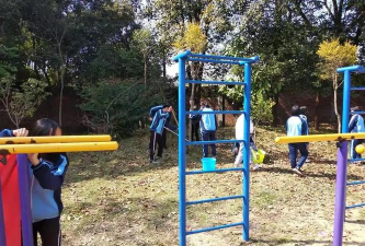 英德市东华镇黄陂中学