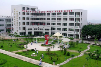 东莞市大岭山新风中学