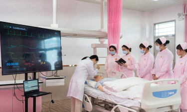 桂平市华夏职业技术学校阅读区