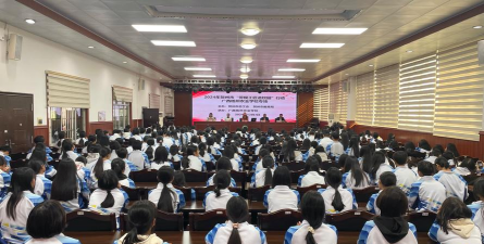 贺州市高级印刷职业技术学校阅读区