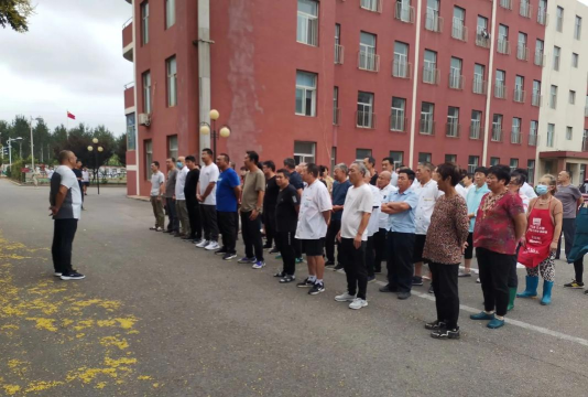 龙口市技工学校阅读区