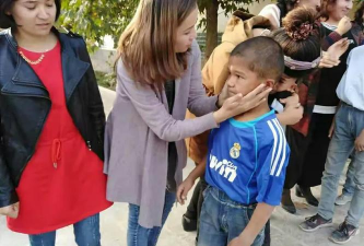 艾古斯乡中心小学