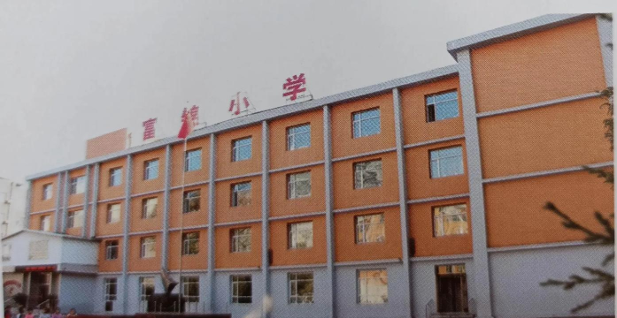 富锦市大榆树镇富民中心小学