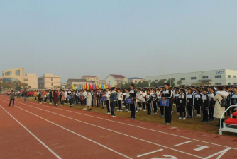 陬市镇中学阅读区